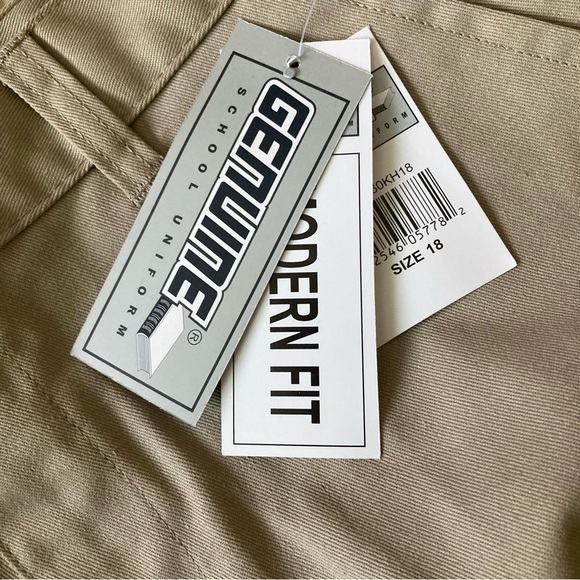 Boys Chino Pants with Packets Modern Fit Flet Front | NWT | Size 18 - Picture 8 of 8